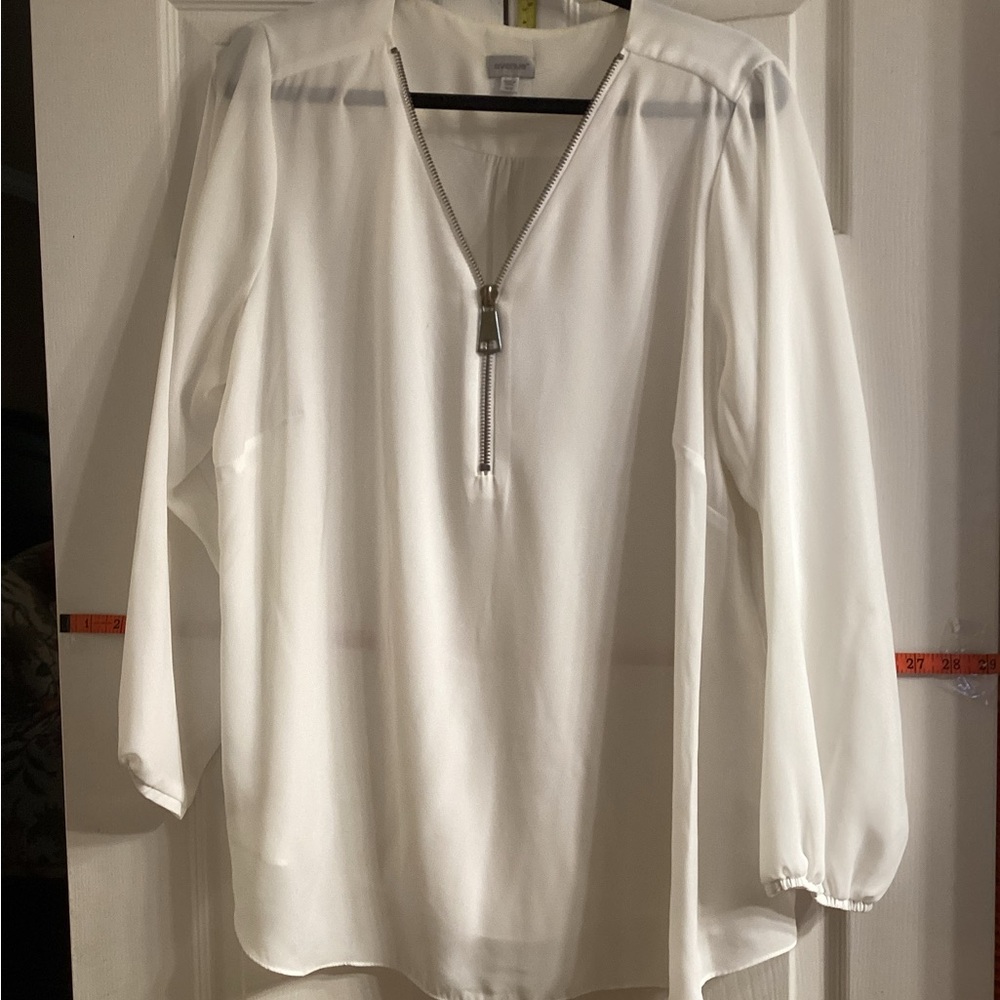 Avenue Elegant White Zippered Women's Top